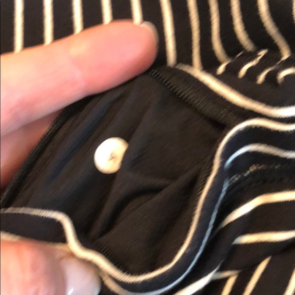 LuluLemon 1/4 zip base runner pull over - Picture 6 of 6